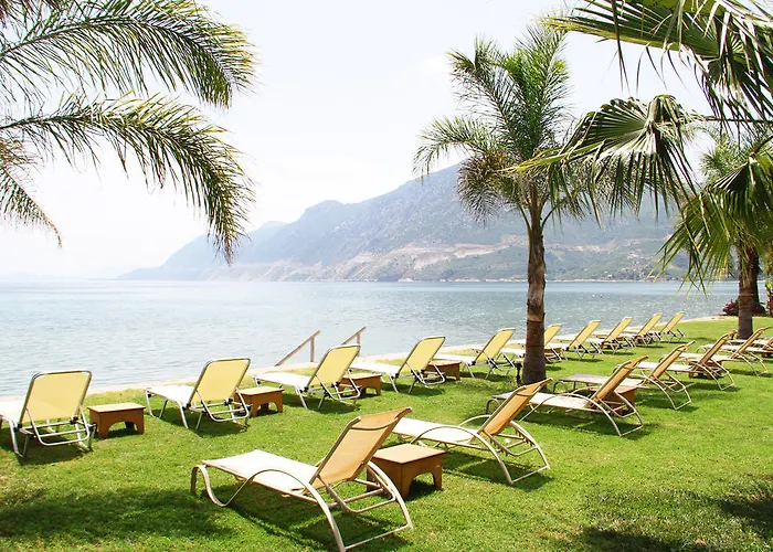 Mouria Pension Rooms & Studios